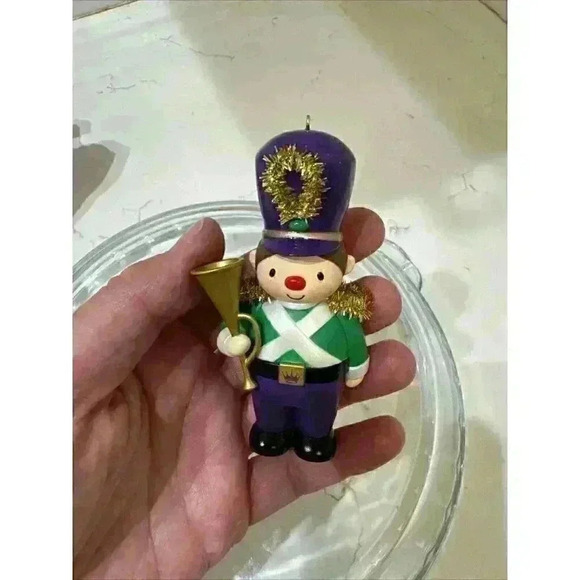 Hallmark Keepsake Christmas Ornament - A Trumpeting Thank You - 2021 - MIB - Picture 1 of 13